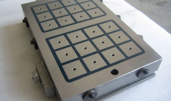 Magneti, pritrdilni in vpenjalni elementi